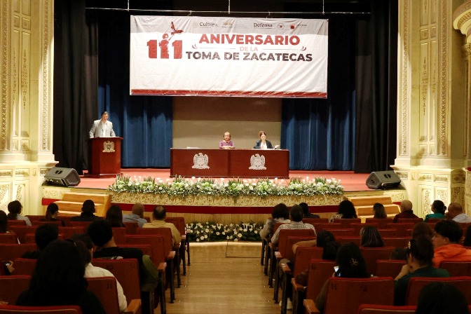 El acto se realizó en el Teatro Fernando Calderón WhatsApp Image 2025 06 18 at 2.45.14 PM