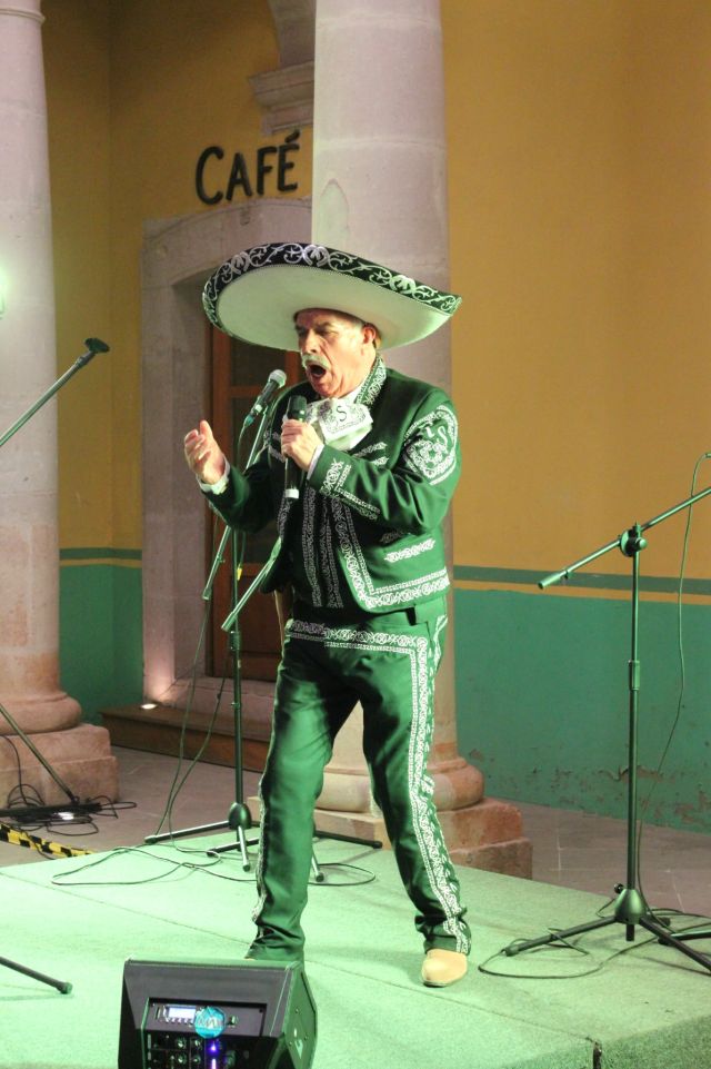 Ray Salas “Rayo de Plata” festi dos