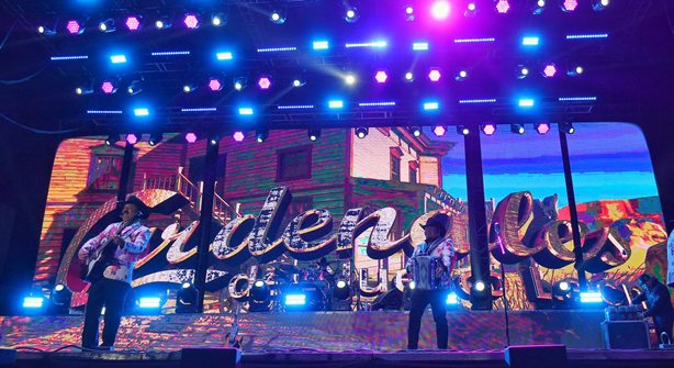 Un concierto espectacular 598404671 1283599010460181 5759216409892389883 n