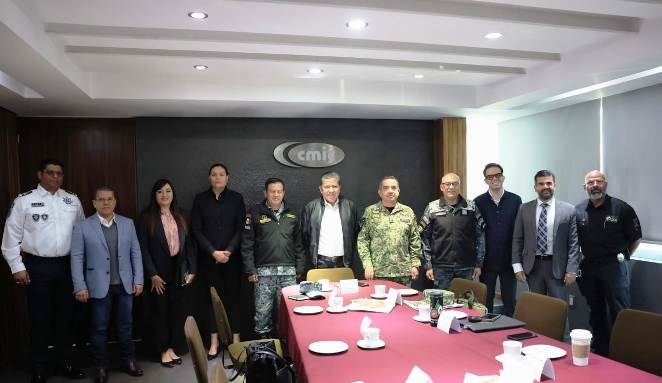 Toman acuerdos autoridades y constructores WhatsApp Image 2025 10 17 at 2.30.18 PM