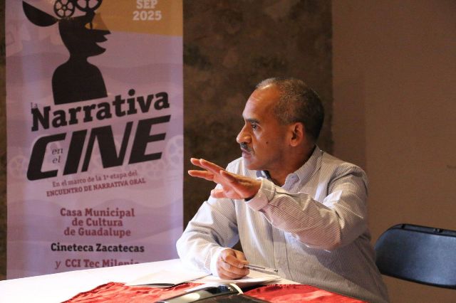 Jaime Robledo, durante su exposición WhatsApp Image 2025 10 29 at 2.20.56 PM