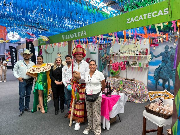 Presentes WhatsApp Image 2025 11 14 at 1.59.02 PM 1