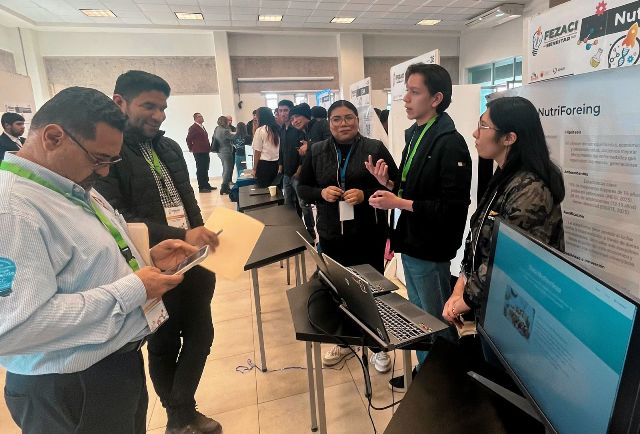 Trabajos enfocados en mejorar la vida de las personas WhatsApp Image 2025 11 19 at 12.22.20 PM