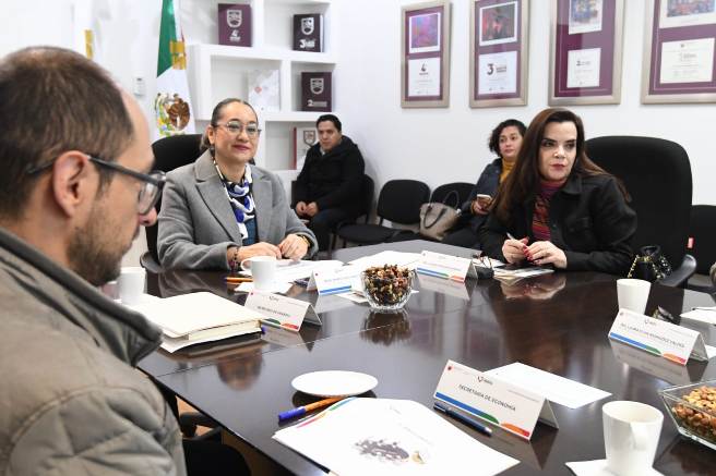 Reunión de evaluación WhatsApp Image 2025 12 11 at 2.48.49 PM