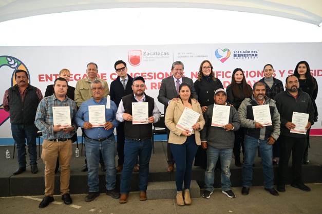 El gobernador refrendo su apoyo al gremio WhatsApp Image 2025 12 22 at 5.51.25 PM