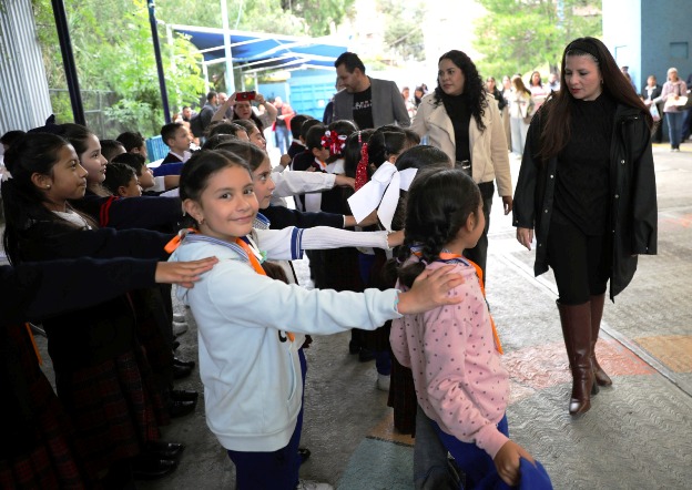 Recorrido por una de las escuelas WhatsApp Image 2026 01 12 at 4.55.06 PM