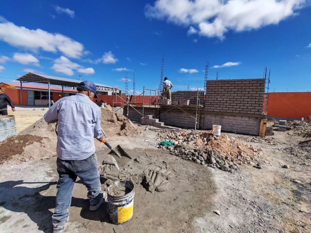 Varios centros de preescolar con aulas en proceso aulas jardines