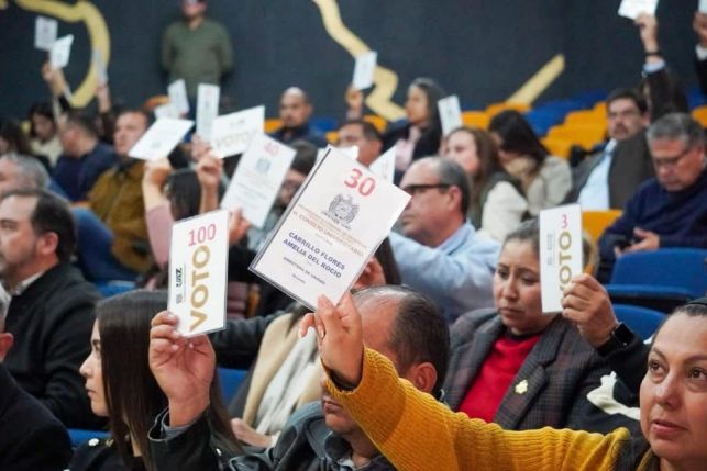 Sesión extraordinaria del CU avalanm