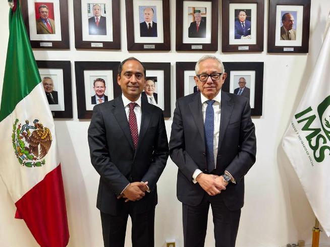 Reunión en la capital del país c482dcf5 e2ed 4c37 95e4 69ab56cce083