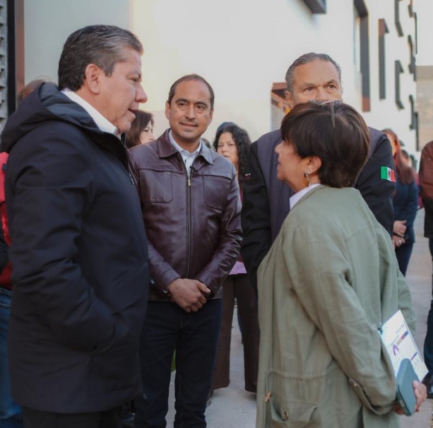 David Monreal, Pepe Saldívar y funcionarios federales casas 1