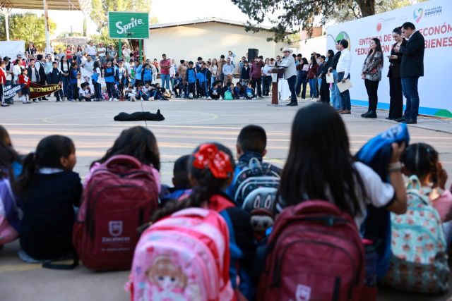 Con la comunidad escolar con toda la escuela