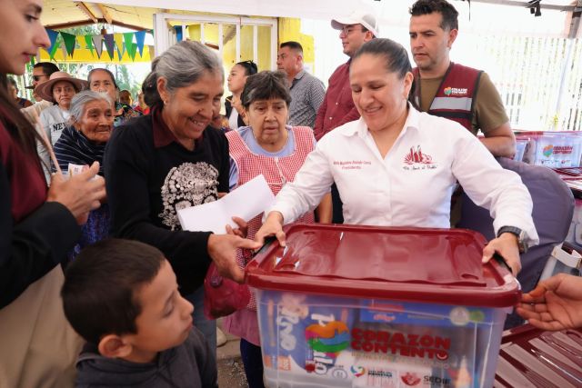 En Villa González Ortega famililas