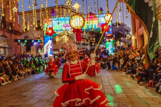 Noche espectacular en el centro histórico de Zacatecas gran desfile 1