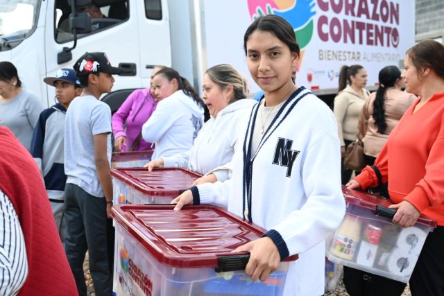 Apoyo de alimentos en la comunidad minera de Sombrerete losalimentos