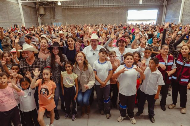 Recibimiento al gobernador en Valparaíso mucha gente copy copy copy copy