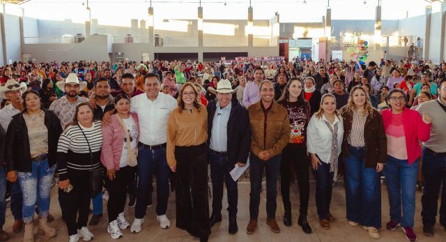 Gran ambiente navideño en Tacoaleche, Guadalupe posada Gpe