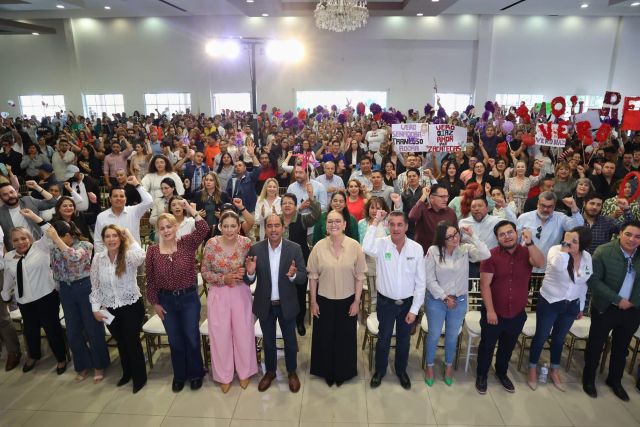 Con gran respaldo político, la senadora Verónica Díaz Robles rindió su primer informe en esta capital respaldo primer i copy