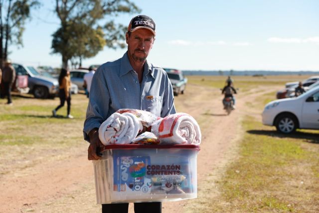 Ya es la tercera entrega de los paquetes alimentarios tercera entrega