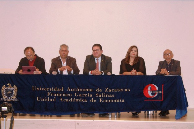 El rector Rubén Ibarra encabezó el acto f015244e 928d 4009 8f6b efab29ca9070