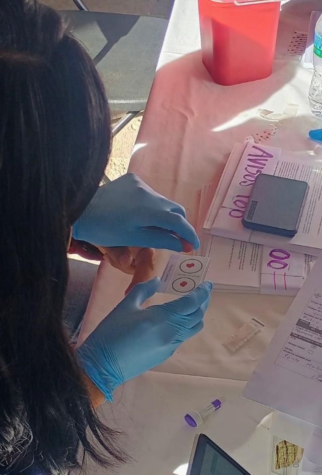 Fotos cortesía sobre la toma de muestras toma de muestras geneticas