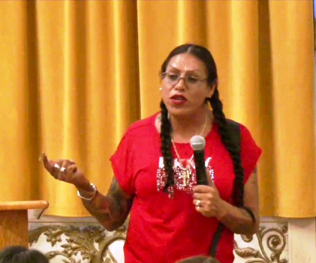 La defensora de los derechos humanos y directora de Casa de las Muñecas Tiresias KEn