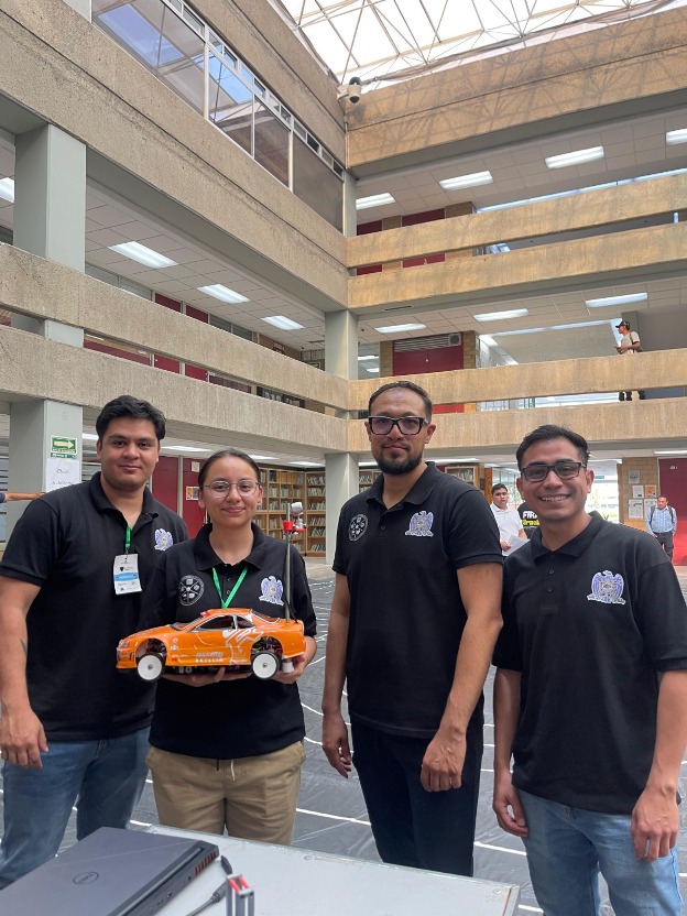 Excelencia académica WhatsApp Image 2025 05 09 at 4.40.26 PM