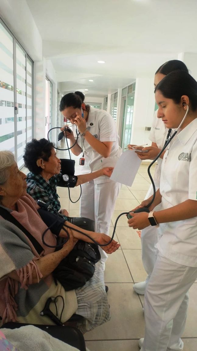 Apoyo a grupos vulnerables WhatsApp Image 2025 06 09 at 3.13.00 PM