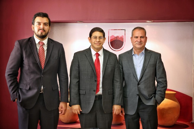 Al centro, el secretario de Economía WhatsApp Image 2025 07 16 at 2.49.26 PM