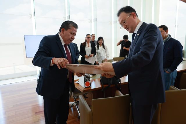 Amistosa recepción en Zacatecas al diplomático amistosa