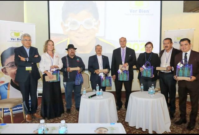 La Fundación durante la reunión fundaciones