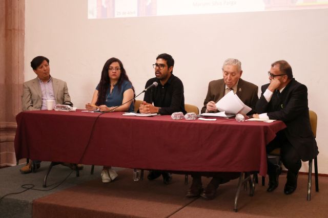 Mesa de Análisis de investigadores y cronistas mesa de analisis