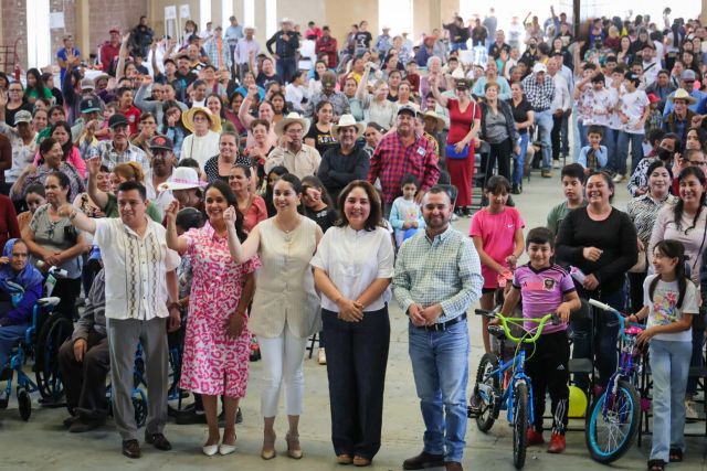 Multitud acudió a esta edición del programa gubernamental reciben fam