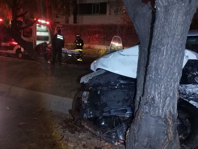 Fotos de Protección Civil tremendo choque