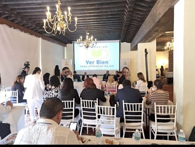 Este beneficio se obtuvo en la Reunión Nacional de la Fundación "Ver Bien para Aprender Mejor" ver bien